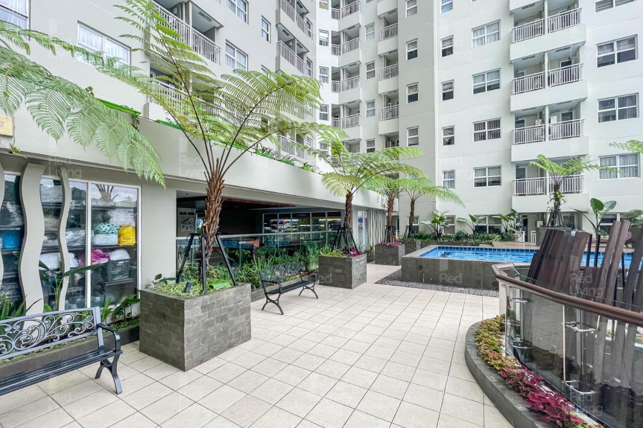 Redliving Apartemen Parahyangan Residence - Anton Rooms Bandung Kültér fotó