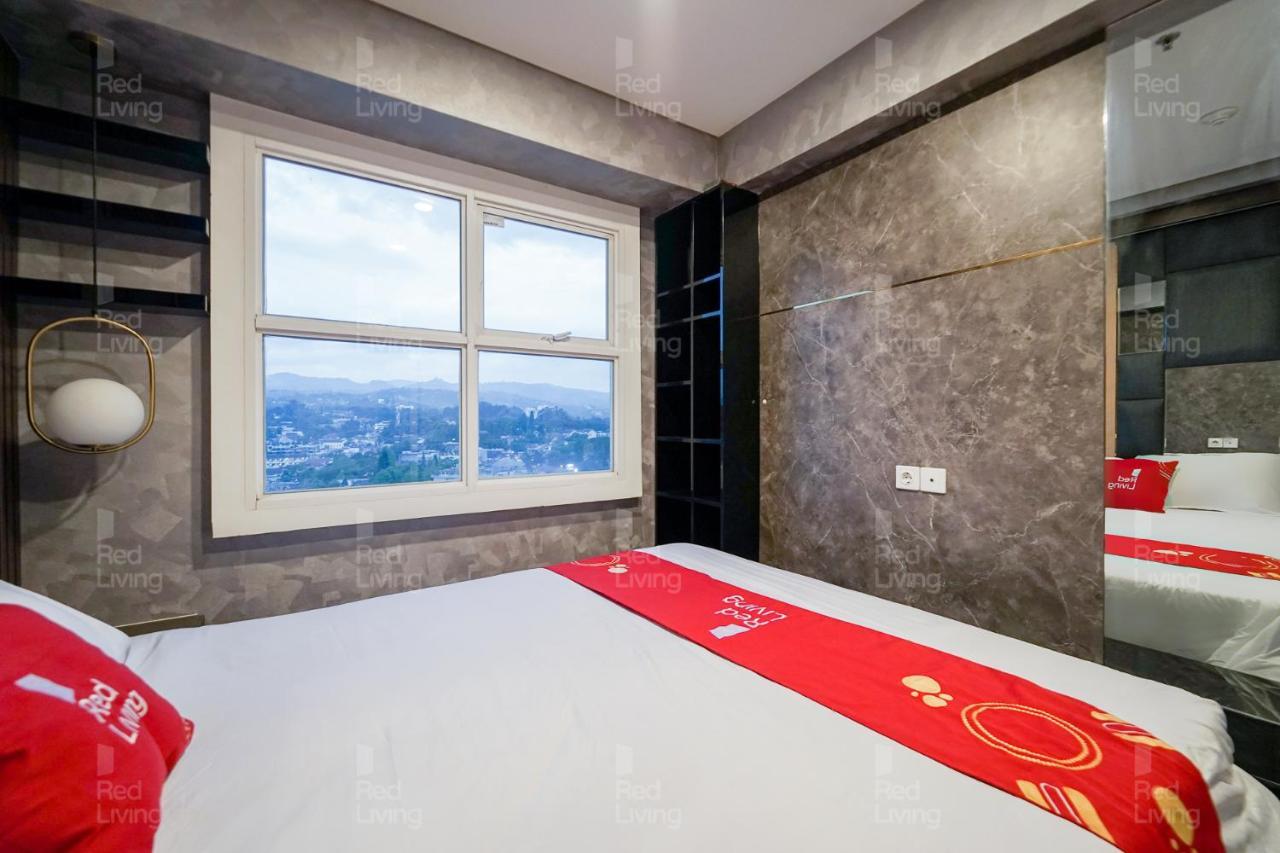 Redliving Apartemen Parahyangan Residence - Anton Rooms Bandung Kültér fotó